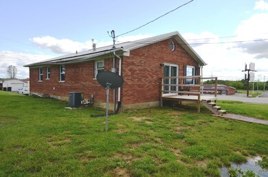 989 Danville Rd, Harrodsburg, KY 40330 - photo 2