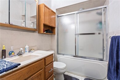 Bottom unit bathroom