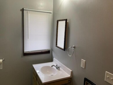 15 W Warren St unit 3, Princeton, IL 61356 - photo 4
