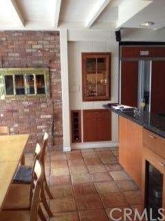 DINING ROOM DOUBLE-SIDED FIREPLACE