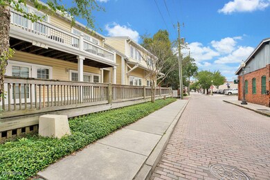 212SWaterStreet2L-28