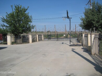 2600 S Euclid Gated Driveway
