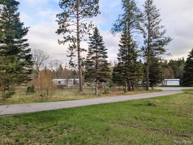 Main House Driveway View to Street