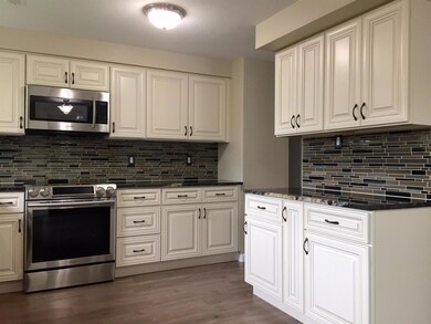 2324 Petunia St, Medford, OR 97504 - photo 2