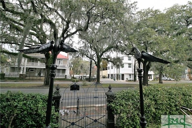 15 W 37th St, Savannah, GA 31401 - photo 2