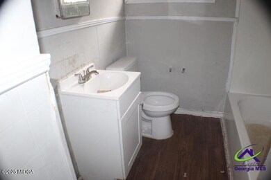 2452 Thrasher Ave, Macon, GA 31206 - photo 4