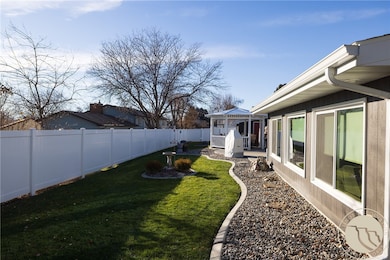 512 W 14th St, Laurel, MT 59044 - photo 2