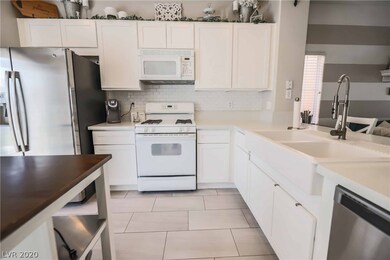 6075 Sombria Ridge Ave, Las Vegas, NV 89139 - photo 7