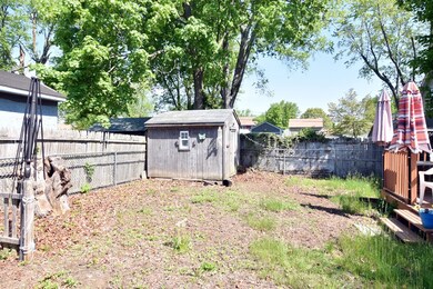 61 Logan St, Warwick, RI 02889 - photo 5