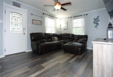 Living Room has plenty of space and options for yo