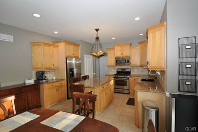 6416 Carmel Dr, Macungie, PA 18062 - photo 6