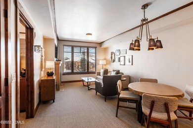 6_Living-Room_high_3826888