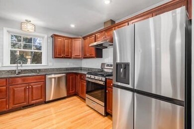 27 Sullivan St, Attleboro, MA 02703 - photo 4