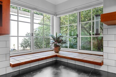 61 Winding Brook Dr, South Burlington, VT 05403 - photo 4