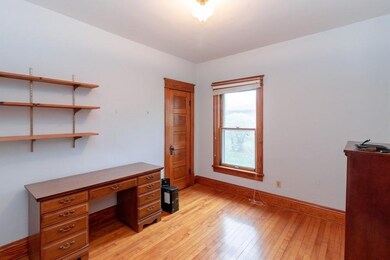 815 N 4th Ave E, Newton, IA 50208 - photo 3