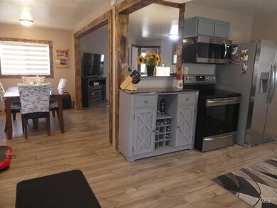 812 2nd St, Asotin, WA 99402 - photo 5