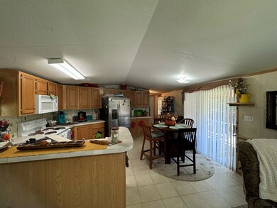 645 Deer Park Dr, Brookeland, TX 75931 - photo 4