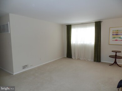 606 Delano Dr SE, Vienna, VA 22180 - photo 7