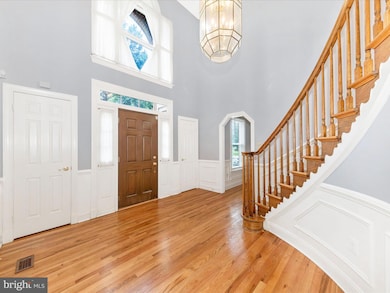 608 Silverstone Ct, Silver Spring, MD 20905 - photo 3