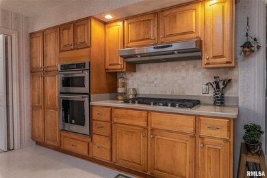 4738 Belle Ave, Davenport, IA 52807 - photo 3