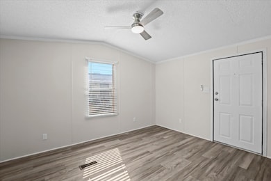 22600 Middlebelt Rd unit D06, Farmington Hills, MI 48336 - photo 3