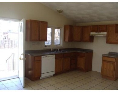 16 Calhoun Ave, Providence, RI 02907 - photo 6