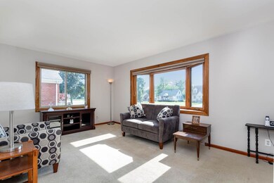 829 N Broad St, Griffith, IN 46319 - photo 3