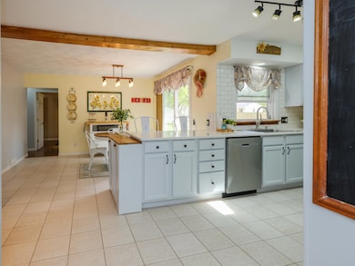 934 N 7th St-106