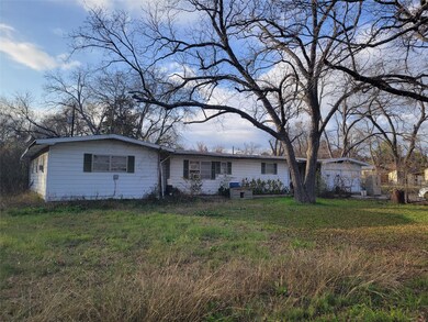 383 Pawnee Dr, Gordonville, TX 76245 - photo 2