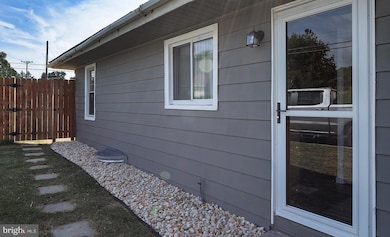 806 S Railroad St, Palmyra, PA 17078 - photo 5