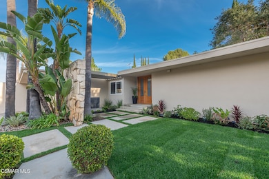 16138 Meadowcrest Rd, Sherman Oaks, CA 91403 - photo 3