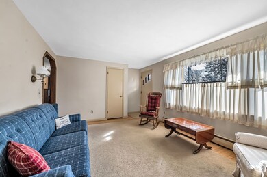 67 Edward Dr, Holyoke, MA 01040 - photo 2