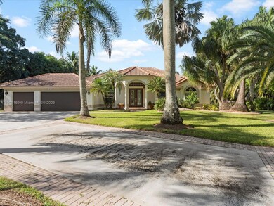 3553 Crystal Ln, Davie, FL 33330 - photo 4