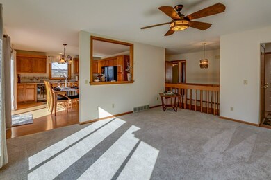 7265 Squire Cir, Middleton, WI 53562 - photo 4