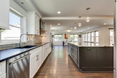 Island Kitchen