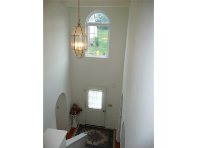 Entry/Foyer.