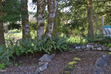 724 SW Ferry Ave., Unit #71 Siletz OR 01