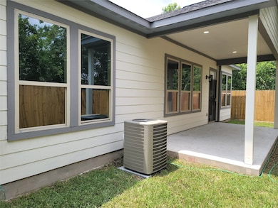 7207 England St, Houston, TX 77021 - photo 3