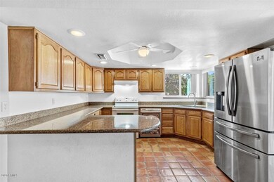 09-Kitchen