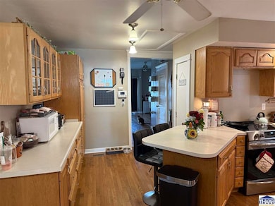 230 W Broadway St, Shelburn, IN 47879 - photo 6