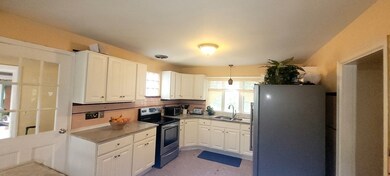 19 Graystone Cir, Worcester, MA 01606 - photo 5
