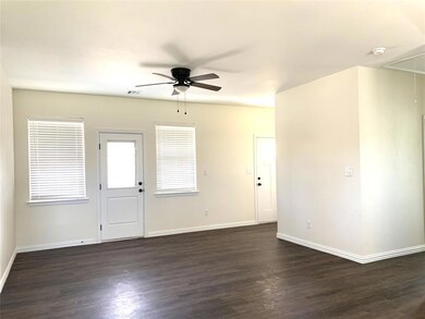 917 Rice St, Denison, TX 75020 - photo 3