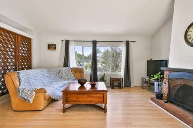 7715 Cortina Ct, Carlsbad, CA 92009 - photo 5