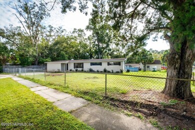 2211 Hugh Edwards Dr, Jacksonville, FL 32210 - photo 4