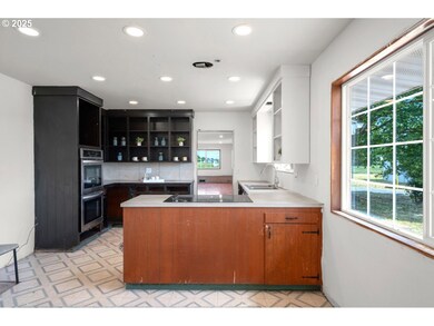 36647 Gilkey Rd, Scio, OR 97374 - photo 6