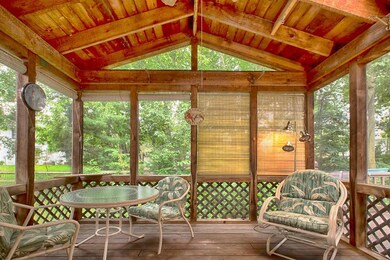 2049 Gliddon Ct ~ Screened Room