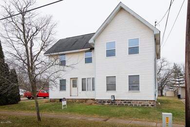 402 S Niles St, Paw Paw, MI 49079 - photo 4