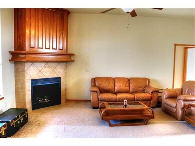 612 Madeline Ln, Moore, OK 73160 - photo 7