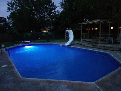 16411 Oxnard Ln, Friendswood, TX 77546 - photo 7