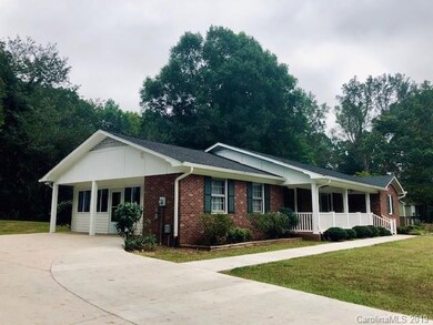 204 Heritage Rd, Statesville, NC 28625 - photo 4